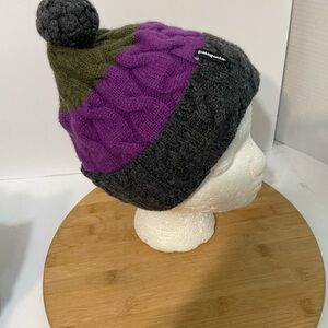 Patagonia Women's Beanie Hat Knit Merino Wool Blend Gray Pom O/S